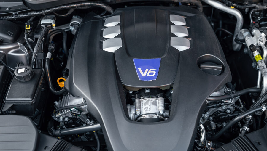 V6 engine